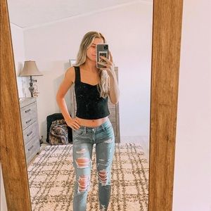 Black cropped tank top